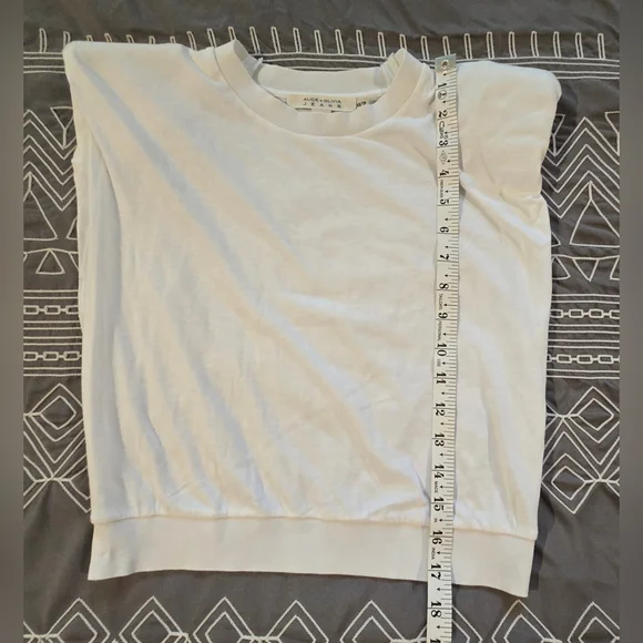 Alice + Olivia Basic White Tee Size XS - Picture 4 of 7